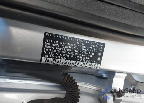 2015 Volkswagen Beetle 1.8T Classic из США, поврежденный, VIN 3VWF17AT6FM656490